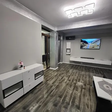 Apartment R&i House